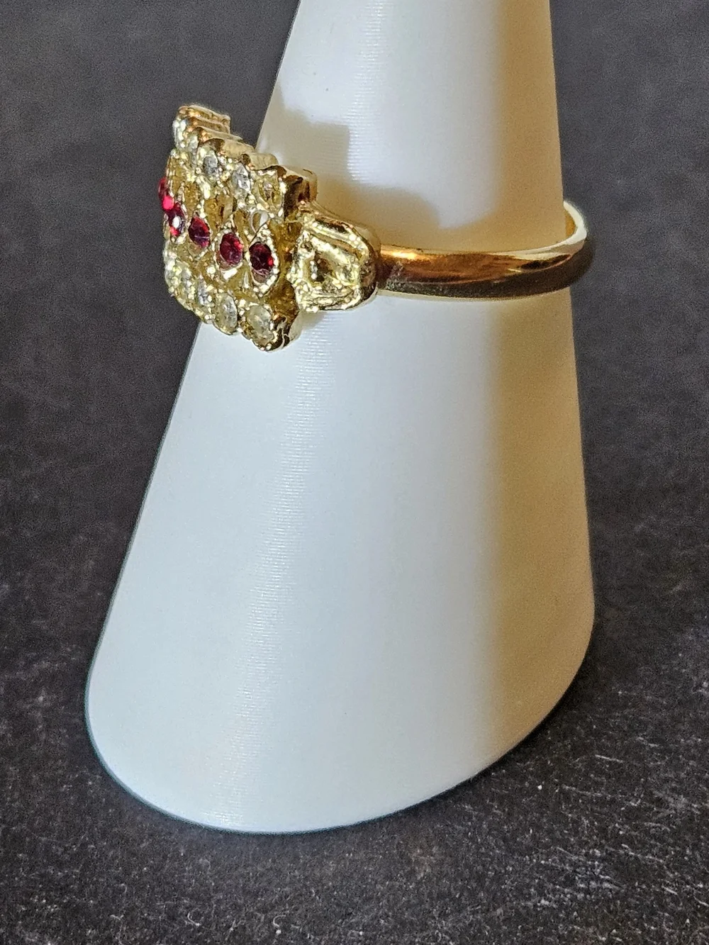 Vintage Style Gold Ring with Red and Clear Stones. Size 8 - Picture 3 of 6